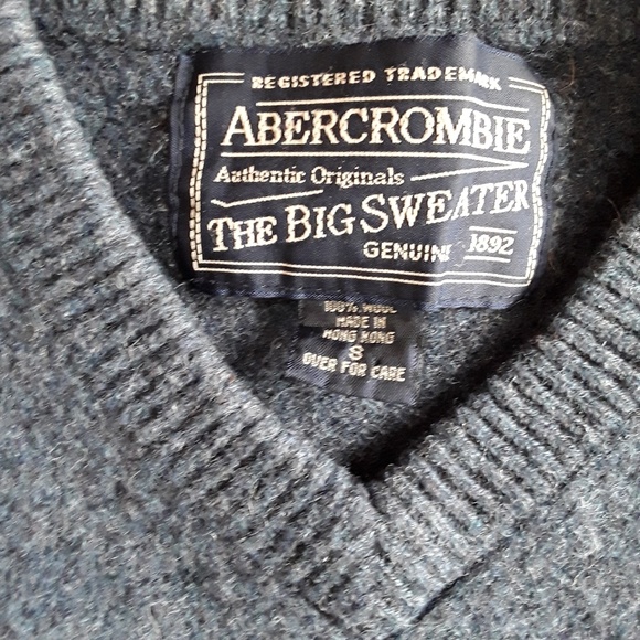 π Abercrombie Navy "The BIG SWEATER" - Picture 2 of 16